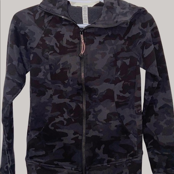 Lululemon Scuba Hoodie! - Picture 6 of 6